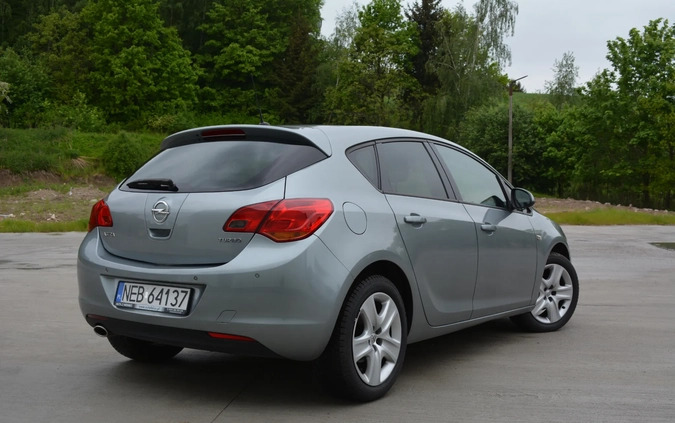 Opel Astra cena 28500 przebieg: 148000, rok produkcji 2011 z Dzierzgoń małe 466